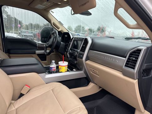 Used 2019 Ford F250 Lariat w/ Lariat Ultimate Package AWD/4WD image 21