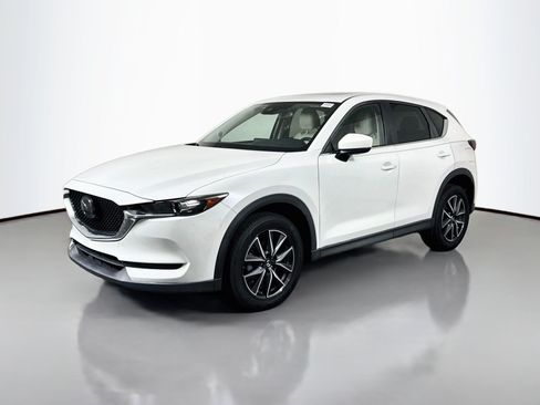 Used 2018 MAZDA CX-5 Touring w/ Preferred Equipment Package FWD image 4