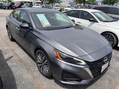 Used 2025 Nissan Altima 2.5 SV