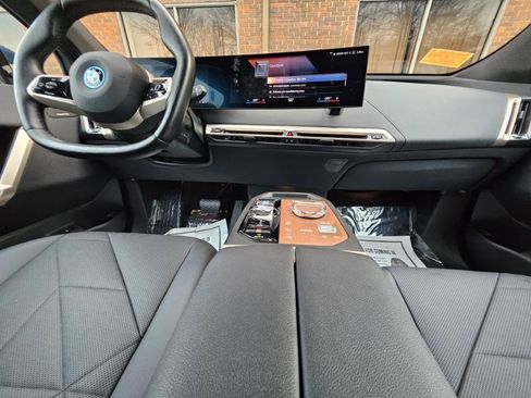 Used 2023 BMW iX xDrive50 w/ Ultimate Package 2 image 36