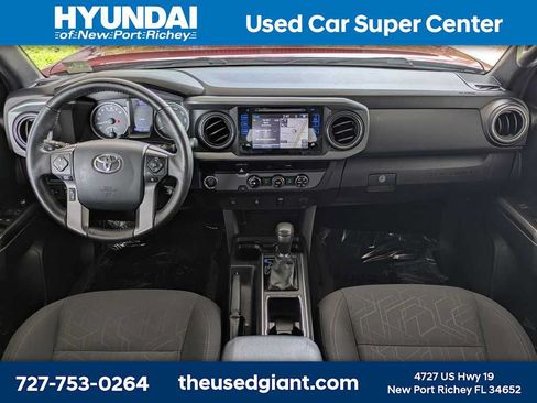 Used 2017 Toyota Tacoma TRD Sport w/ Tow Package RWD image 17