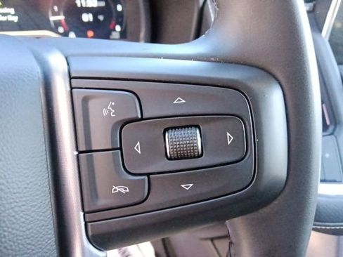 Used 2024 GMC Yukon XL SLT image 19