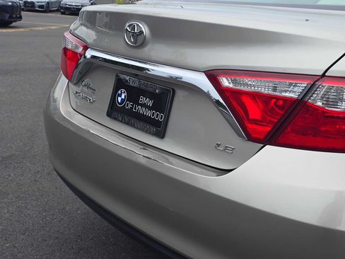Used 2016 Toyota Camry LE FWD image 13
