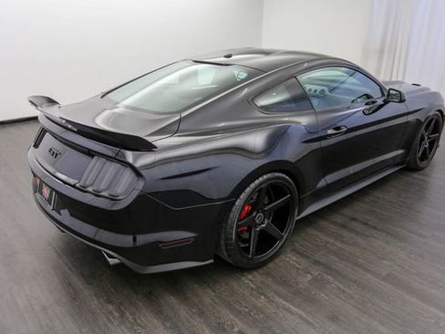 Used 2017 Ford Mustang GT Premium w/ GT Performance Package RWD image 10