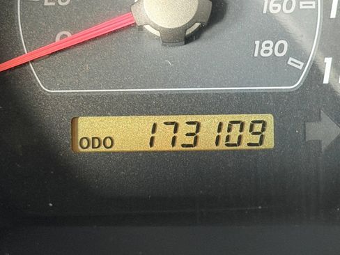 Used 2007 Toyota 4Runner SR5 RWD image 17