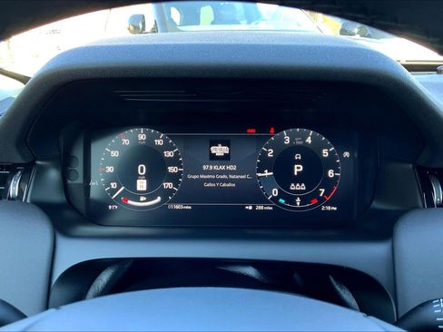 Used 2024 Land Rover Discovery Sport S image 24