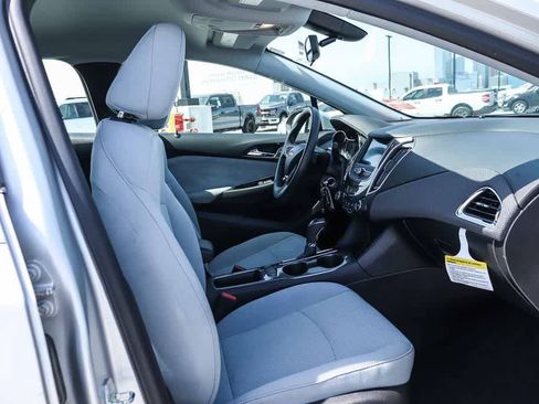 Used 2019 Chevrolet Cruze LS w/ LS Convenience Package FWD image 16