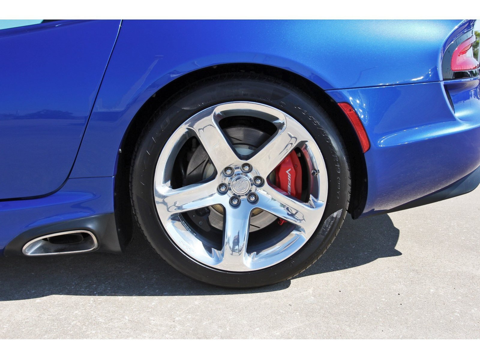 Used 2013 SRT Viper GTS w/ GTS Laguna Interior Pkg RWD image 28