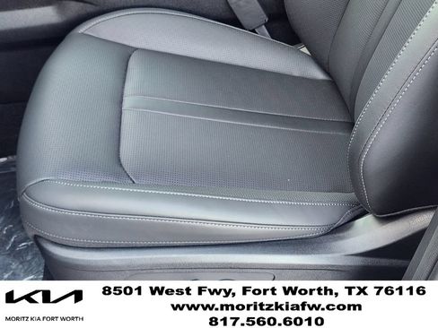 New 2026 Kia Sorento S w/ S Panoramic Sunroof Package FWD image 17