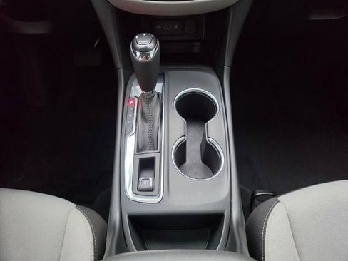 Used 2020 Chevrolet Equinox LS w/ LS Convenience Package FWD image 19