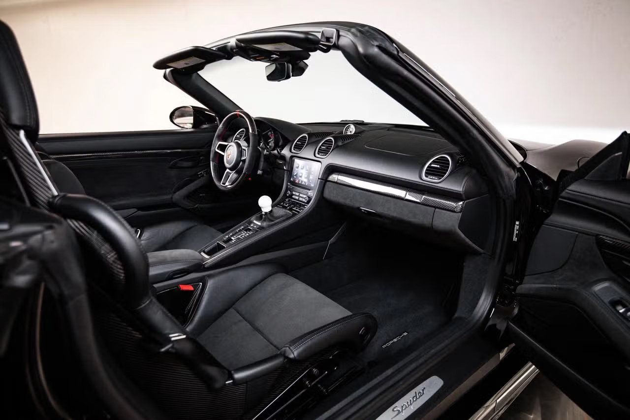 Certified 2022 Porsche 718 Boxster Spyder RWD image 27