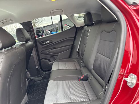 Used 2025 Chevrolet Trax LT w/ Driver Confidence Package image 31