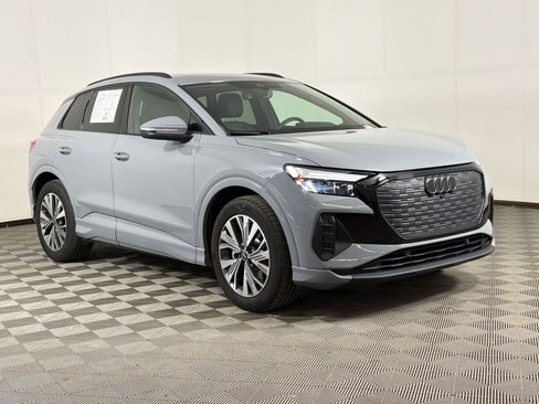 Used 2025 Audi Q4 e-tron Premium w/ Convenience Package image 7