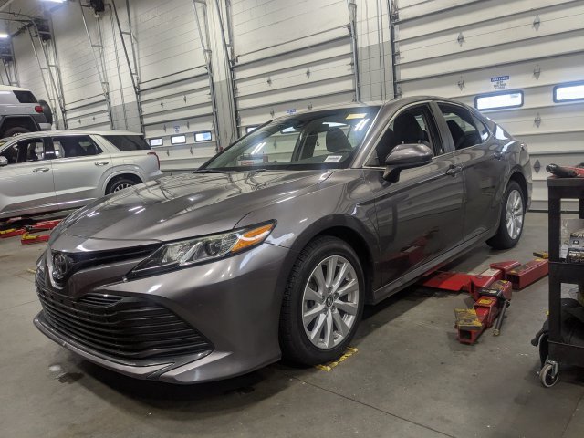 Used 2019 Toyota Camry LE FWD image 2