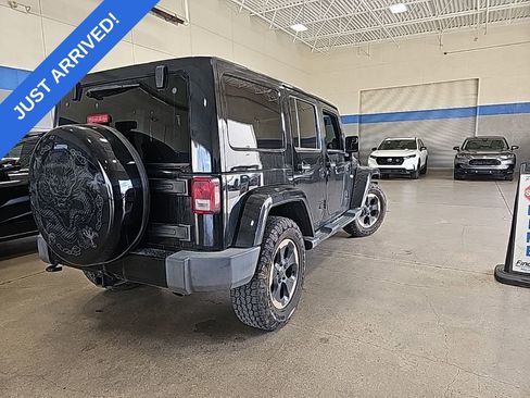 Used 2014 Jeep Wrangler Unlimited Sahara image 3