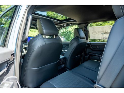New 2026 Toyota 4Runner TRD Off-Road Premium AWD/4WD image 37