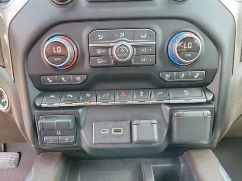 Used 2020 Chevrolet Silverado 1500 LTZ w/ LTZ Premium Package AWD/4WD image 11