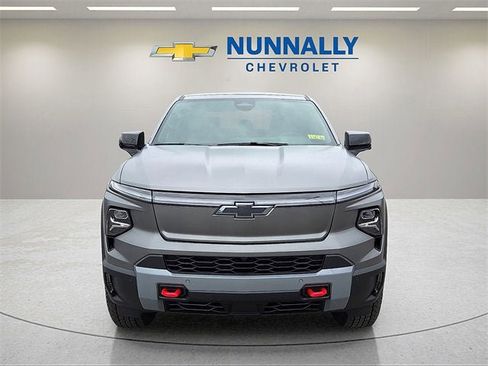 New 2026 Chevrolet Silverado EV Trail Boss image 8