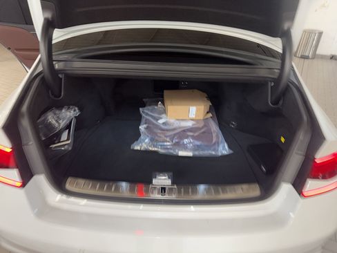 Used 2025 Genesis G90 3.5T image 23