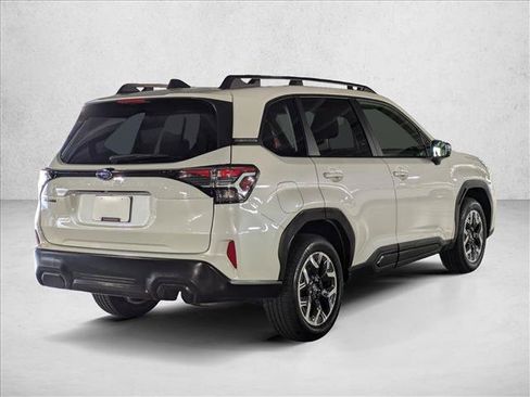 Used 2025 Subaru Forester Premium w/ Convenience Package #1 AWD/4WD image 5