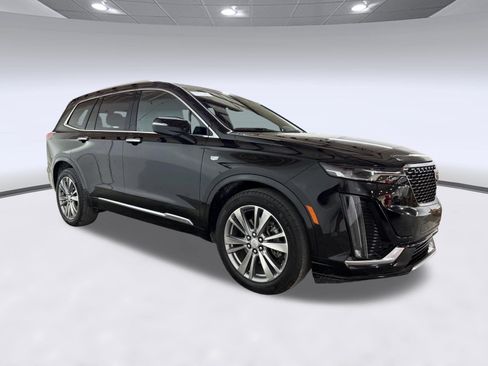 Used 2024 Cadillac XT6 Premium Luxury FWD image 7