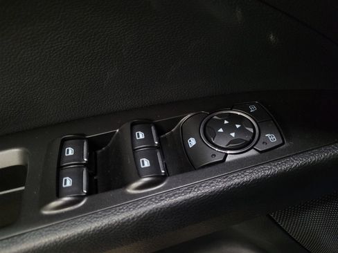 Used 2018 Ford Fusion SE w/ Fusion SE Technology Package FWD image 27