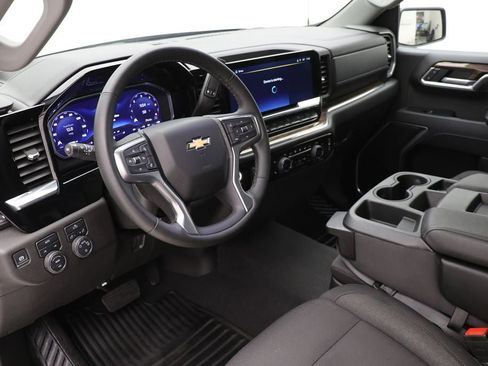 Used 2025 Chevrolet Silverado 1500 LT image 16