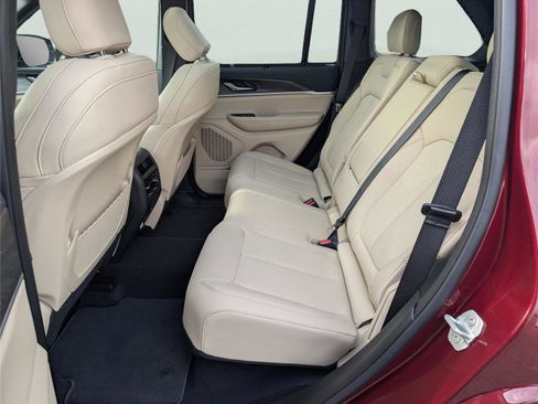 New 2025 Jeep Grand Cherokee Limited w/ Luxury Tech Group II RWD image 34