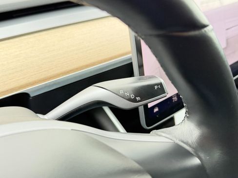 Used 2018 Tesla Model 3 Long Range image 23