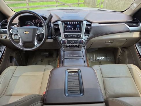 Used 2016 Chevrolet Suburban LTZ RWD image 22