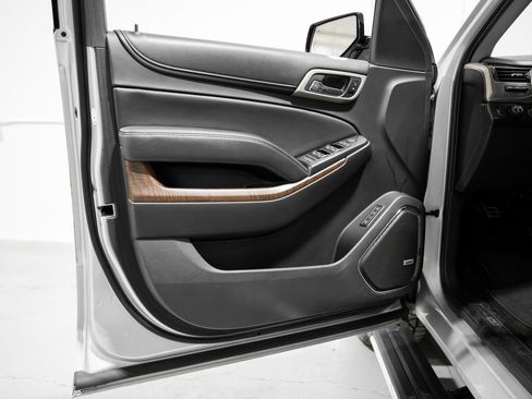 Used 2018 GMC Yukon Denali w/ Denali Ultimate Package image 31