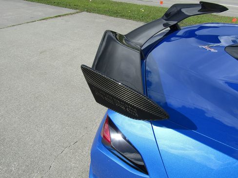 Used 2024 Chevrolet Corvette Z06 w/ Chrome Exterior Badge Package image 30