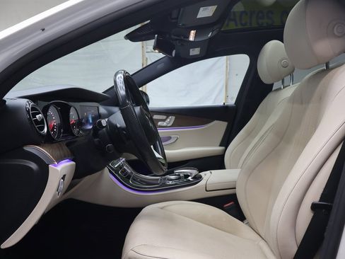 Used 2017 Mercedes-Benz E 400 4MATIC Wagon image 16