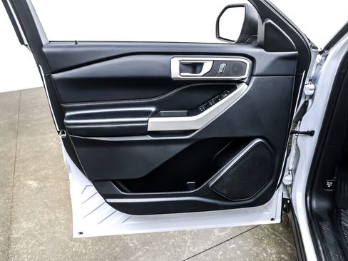 Used 2023 Ford Explorer XLT w/ Equipment Group 202A image 21