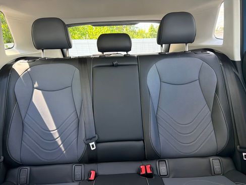 New 2026 Volkswagen Tiguan SE AWD/4WD image 34