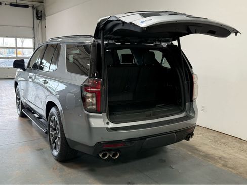 Used 2023 Chevrolet Tahoe Z71 w/ Z71 Off-Road Package AWD/4WD image 4