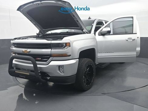 Used 2017 Chevrolet Silverado 1500 LT w/ All Star Edition AWD/4WD image 36