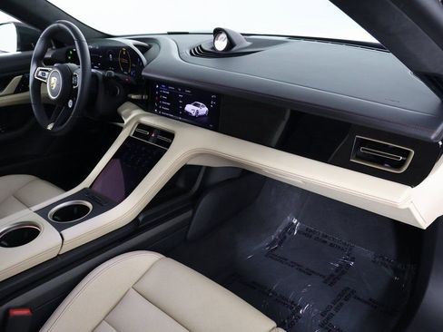 Used 2021 Porsche Taycan Turbo image 9