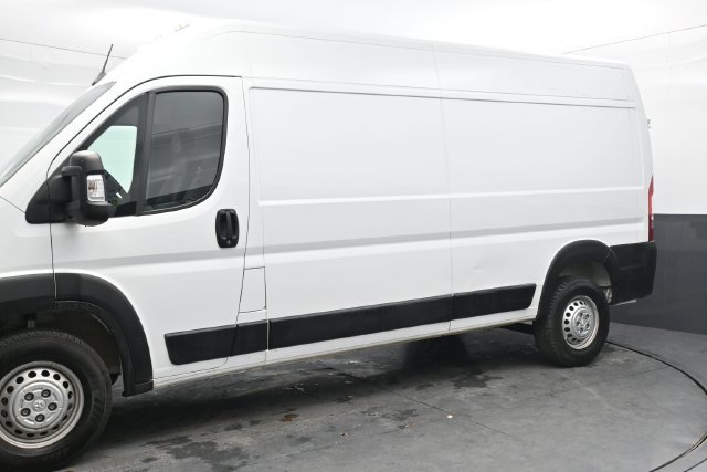 Used 2026 RAM ProMaster 2500 w/ Convenience Group FWD image 3