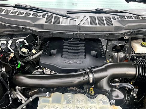 Used 2022 Ford F150 XLT w/ Equipment Group 302A High image 9