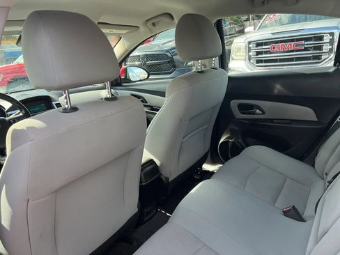 Used 2012 Chevrolet Cruze LT FWD image 11