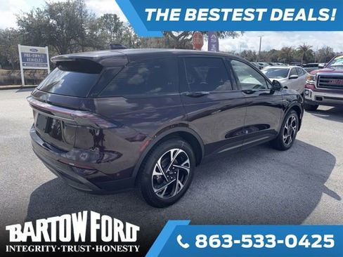 Used 2024 Lincoln Nautilus Premier w/ Jet Appearance Package image 4