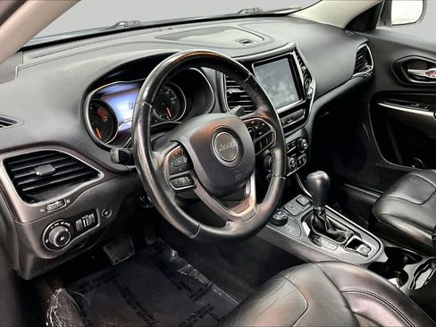 Used 2019 Jeep Cherokee Limited AWD/4WD image 18