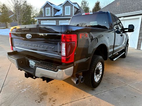 Used 2020 Ford F350 XLT w/ FX4 Off-Road Package image 6