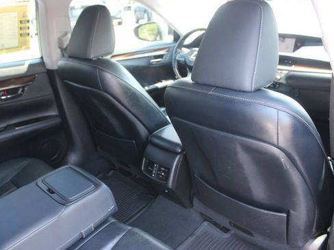 Used 2018 Lexus ES 350 w/ Luxury Package w/Wood Trim FWD image 31