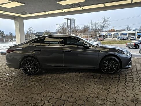 Used 2023 Lexus ES 350 F Sport image 4