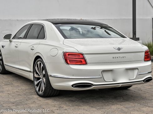 New 2026 Bentley Flying Spur Plug-In Hybrid image 6