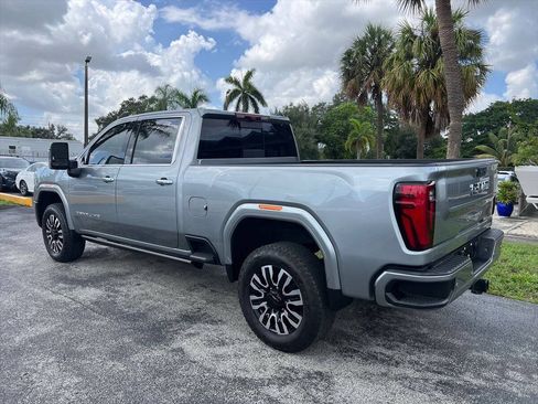 Used 2024 GMC Sierra 2500 Denali Ultimate AWD/4WD image 7