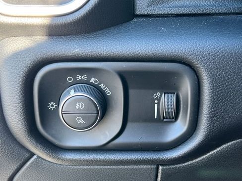 Used 2024 RAM 2500 Big Horn w/ Night Edition image 18