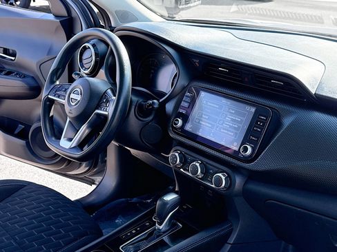 Used 2023 Nissan Kicks SV image 5